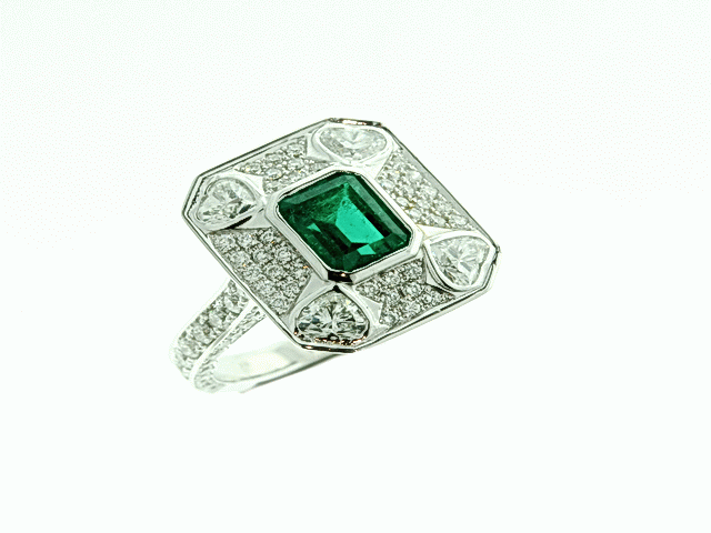 Lady’s 1.05ct Emerald & Diamond Ring (2.56ct TW)