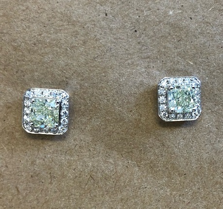 One Pair of 1.69ct TW Light-Green Yellow Diamond Earrings (Approx. 1.93ct TW)