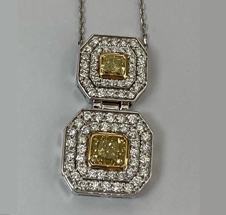 1.01ct Internally Flawless Fancy Yellow Diamond Pendant (2.23ct TW)